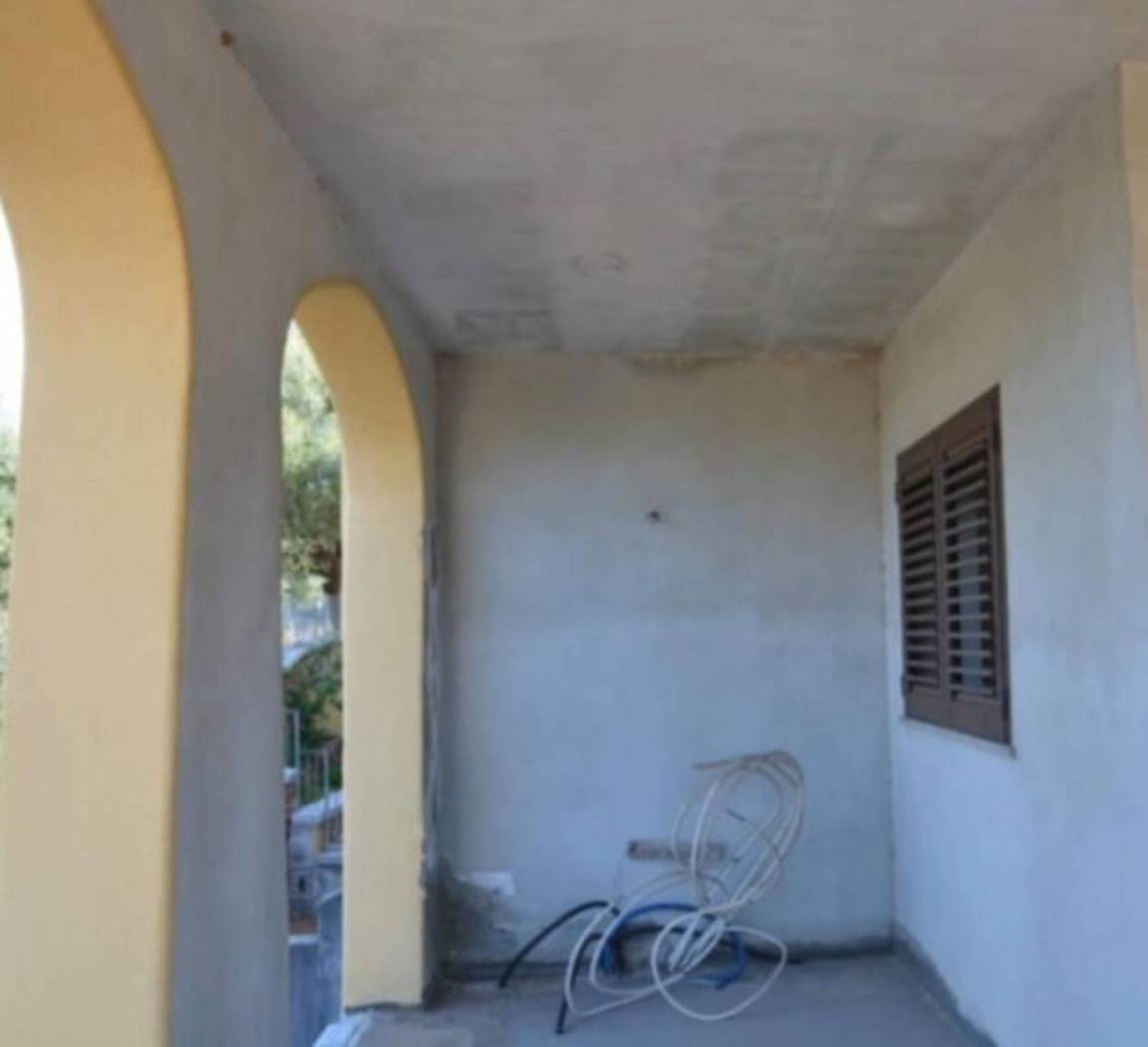 Stanza non arredata Stanza non arredata