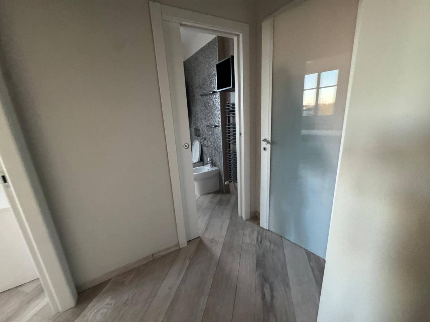 Disimpegno Disimpegno