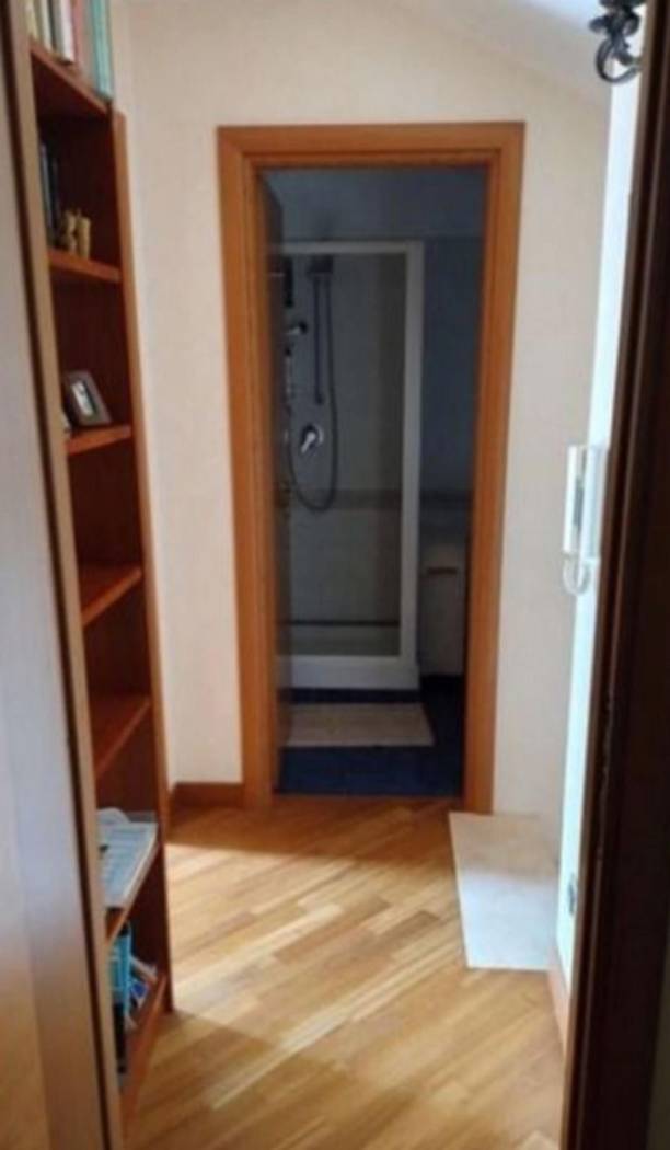 Disimpegno Disimpegno