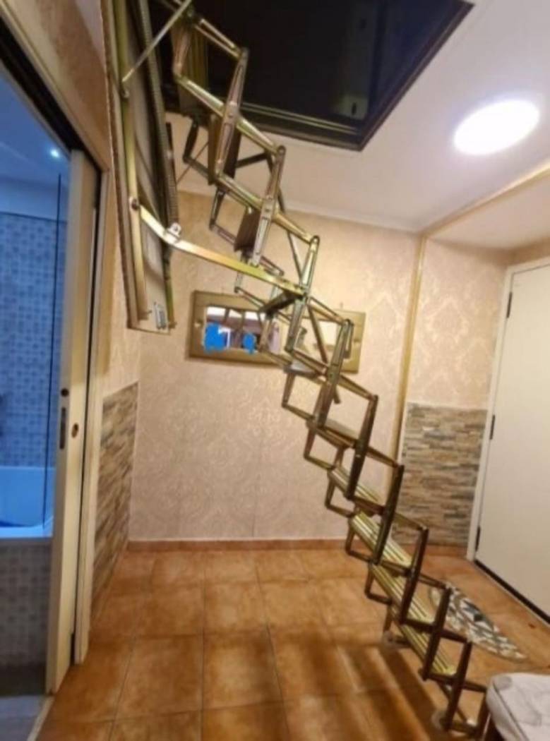 Disimpegno Disimpegno