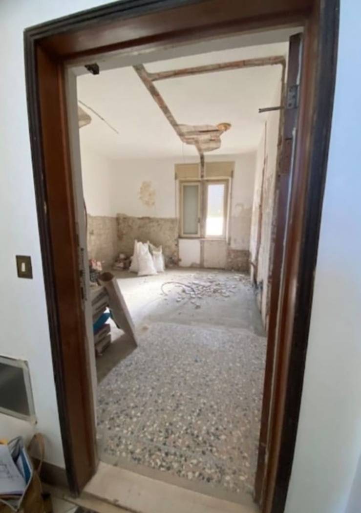 Disimpegno Disimpegno