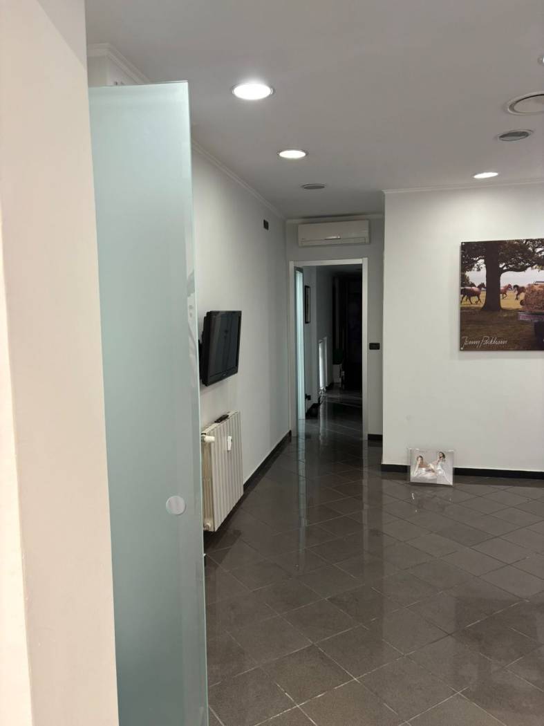 Interno non residenziale Interno non residenziale