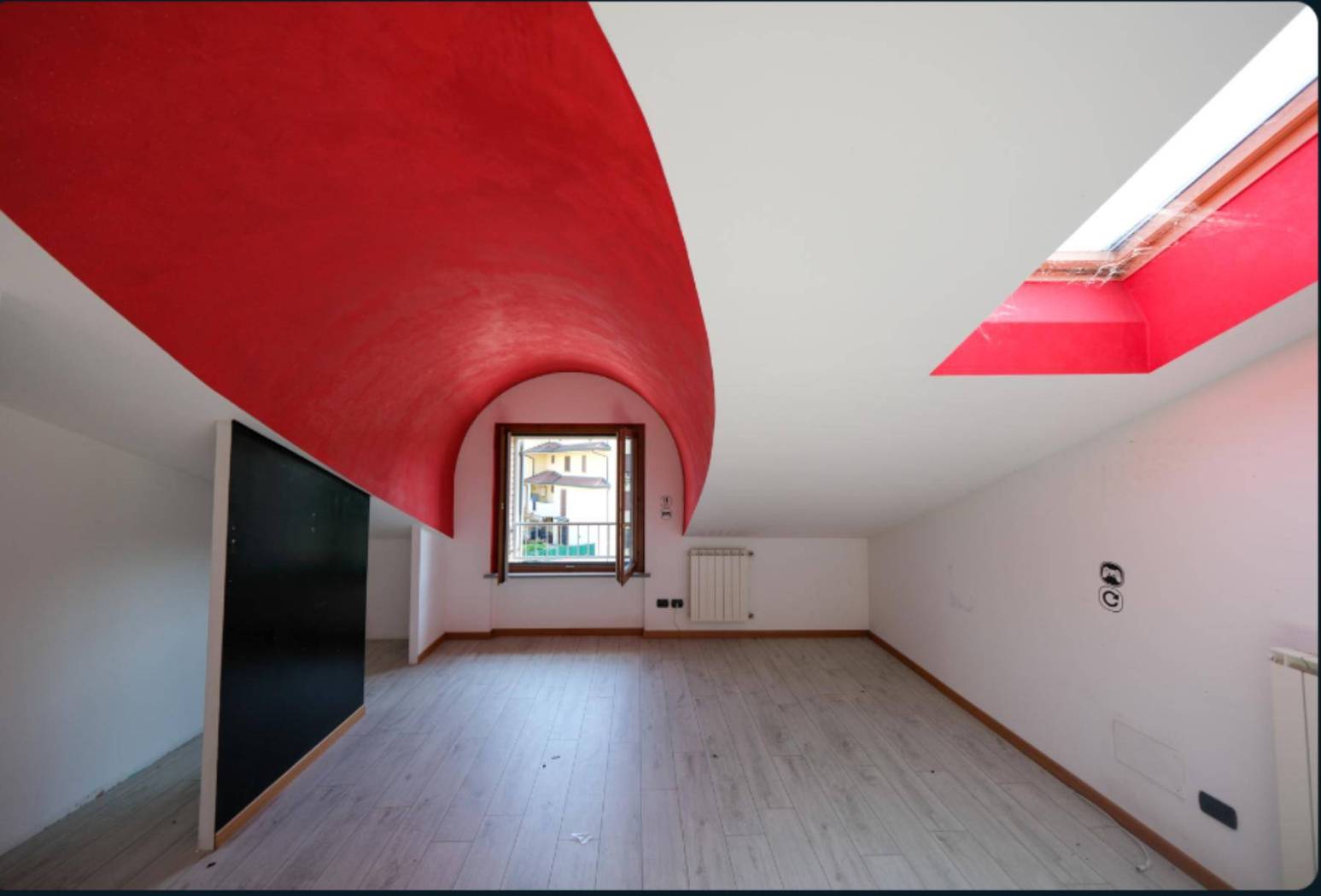 Stanza non arredata Stanza non arredata