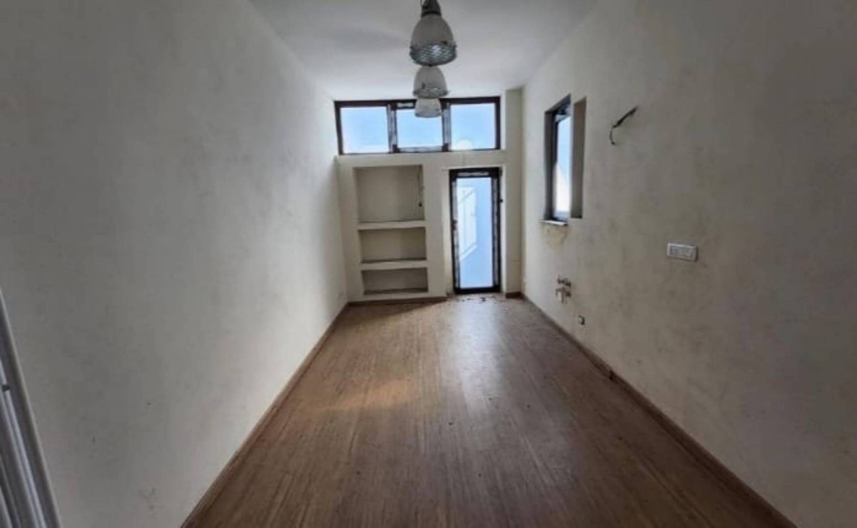 Stanza non arredata Stanza non arredata