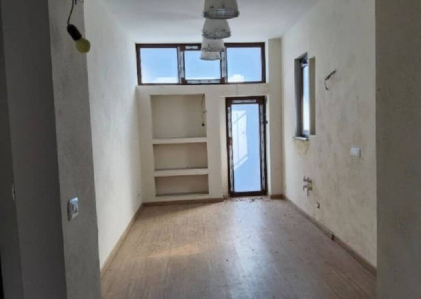 Stanza non arredata Stanza non arredata