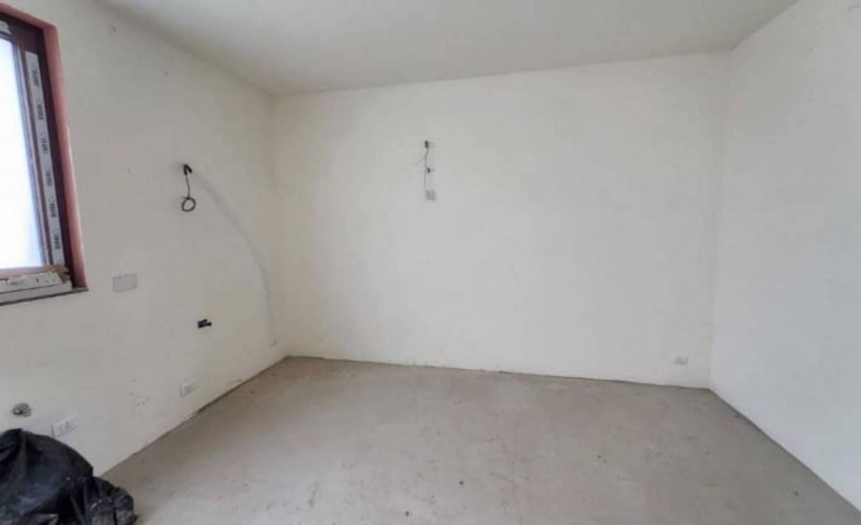 Stanza non arredata Stanza non arredata