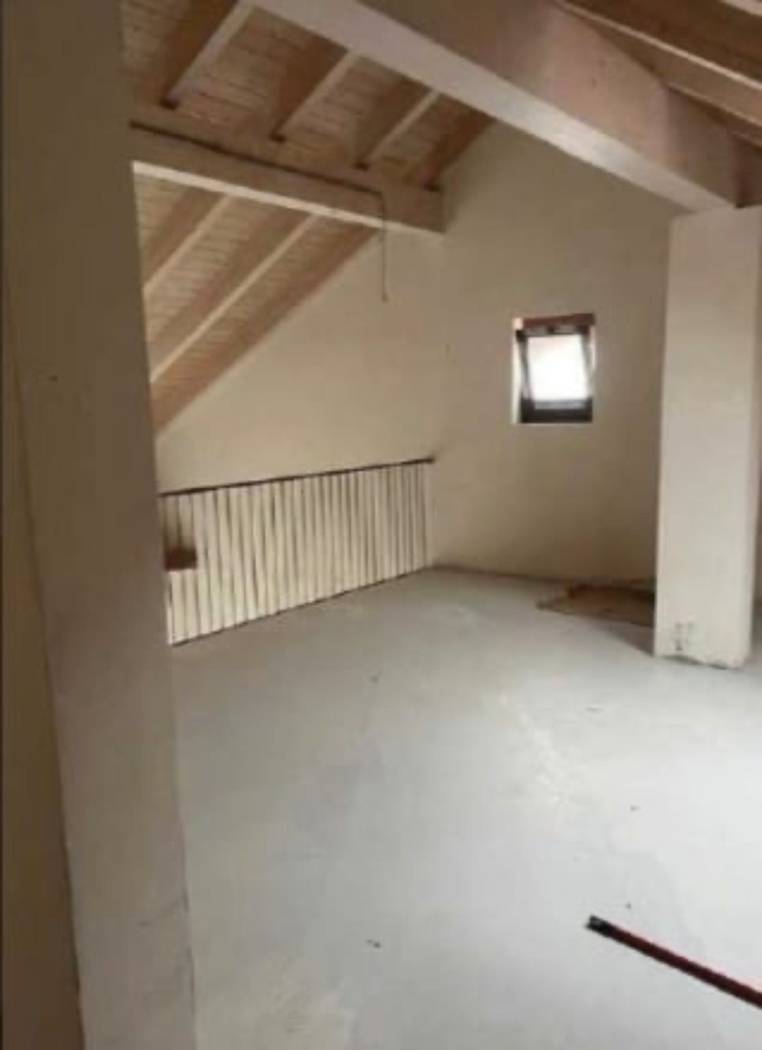 Stanza non arredata Stanza non arredata