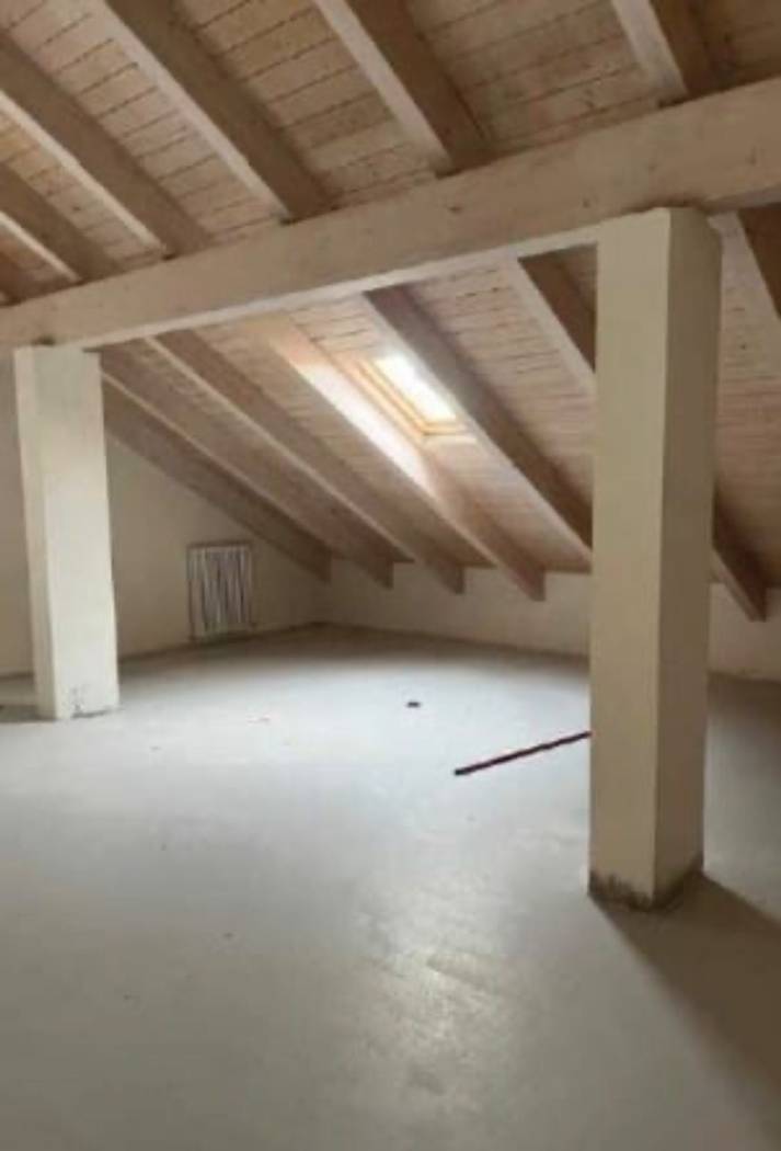 Stanza non arredata Stanza non arredata