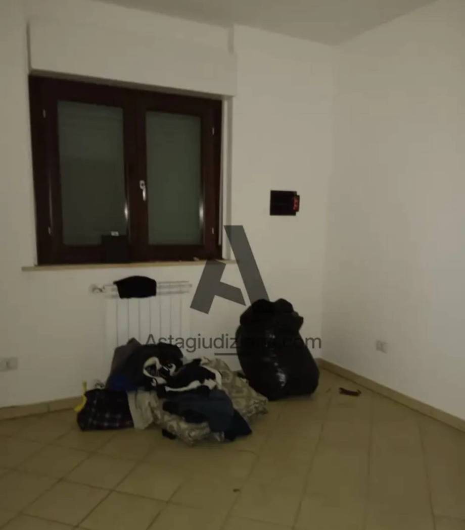 Stanza non arredata Stanza non arredata