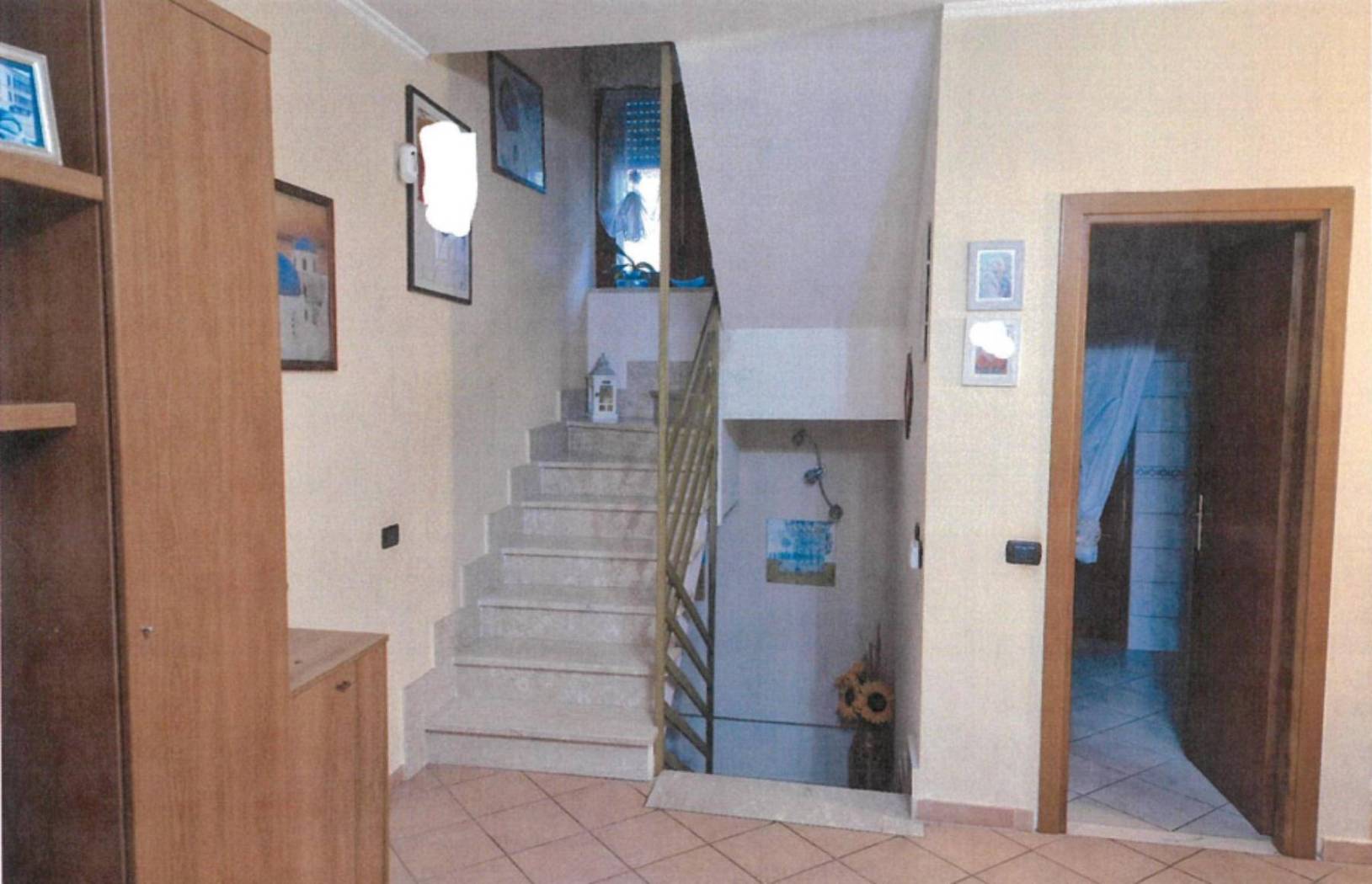 Disimpegno Disimpegno