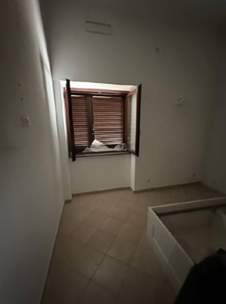 Stanza non arredata Stanza non arredata