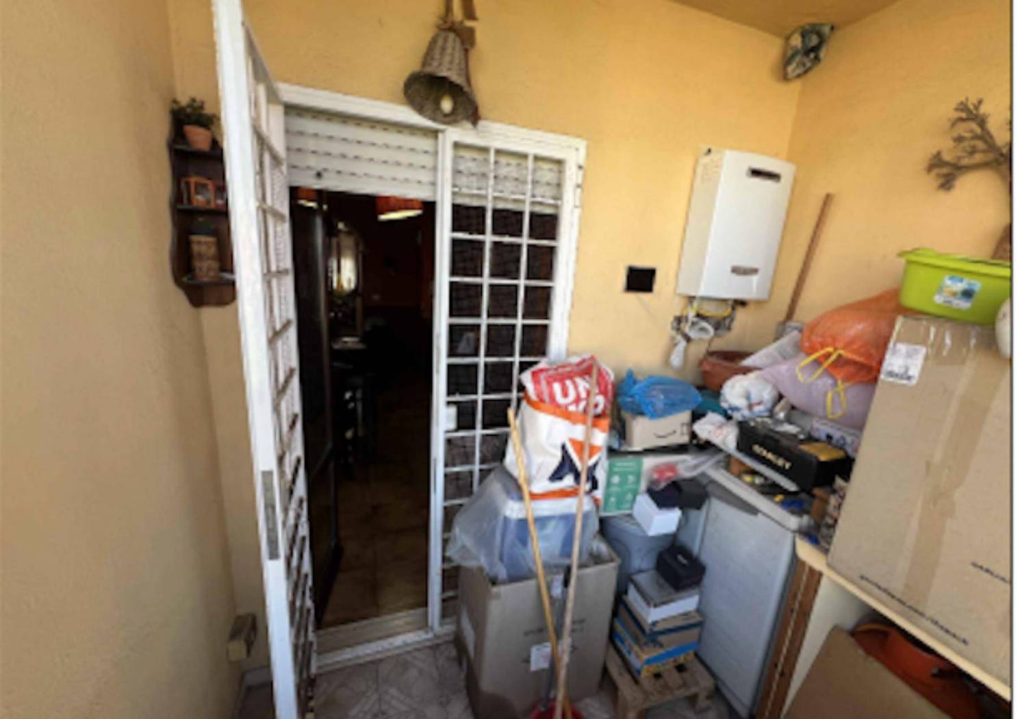 Stanza non arredata Stanza non arredata