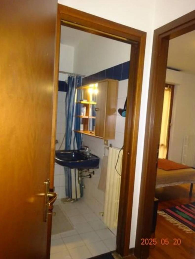 Disimpegno Disimpegno