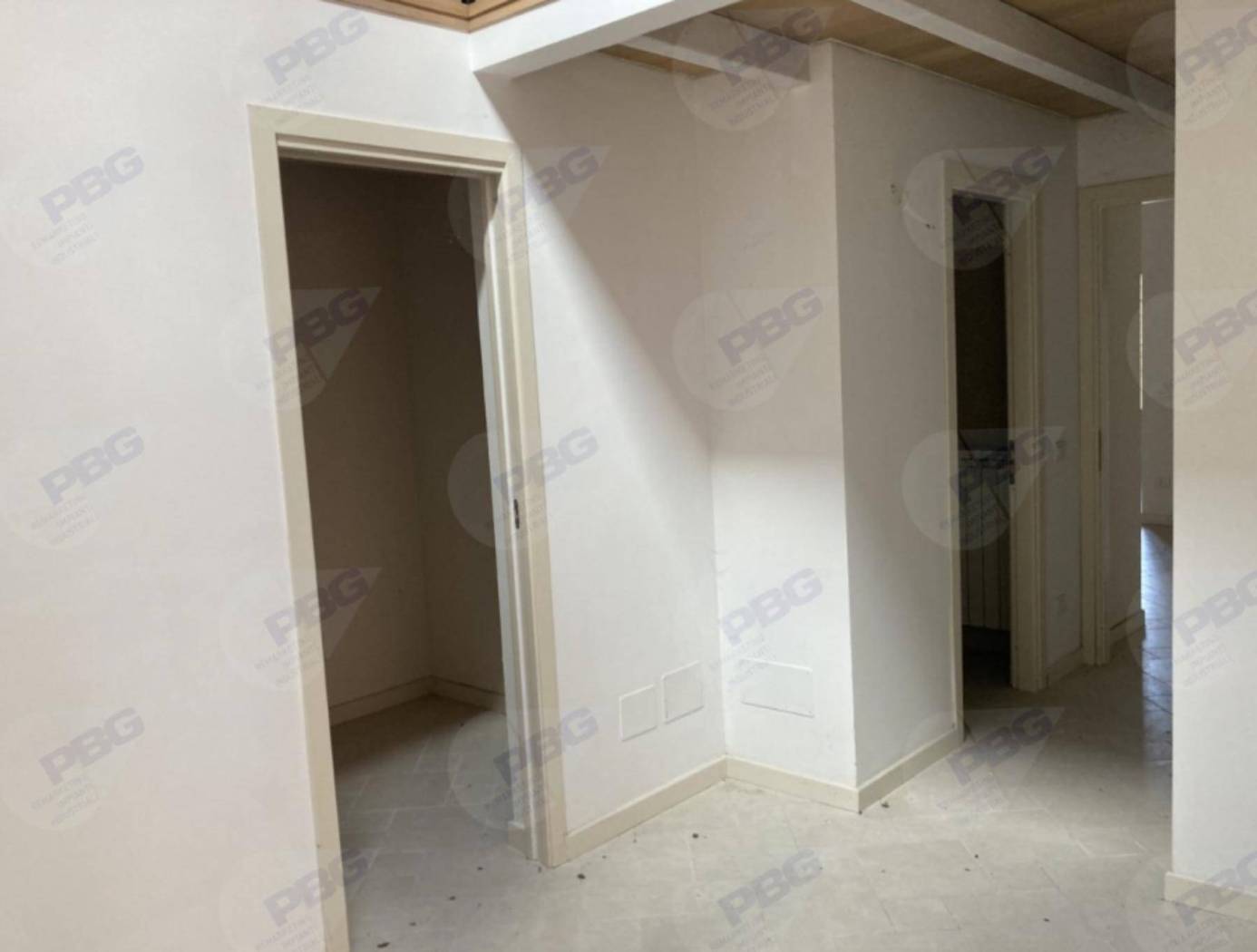 Disimpegno Disimpegno