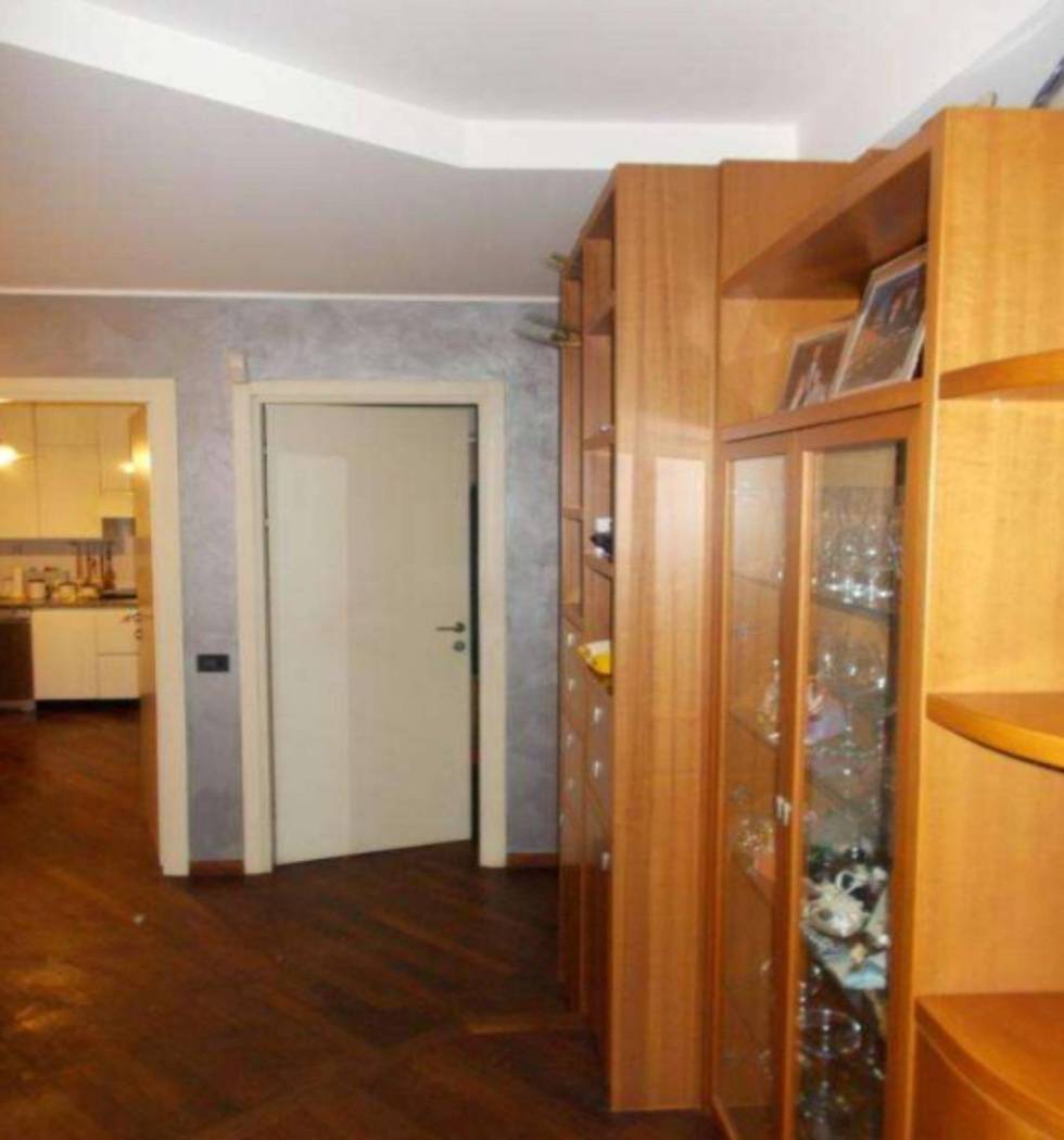 Disimpegno Disimpegno