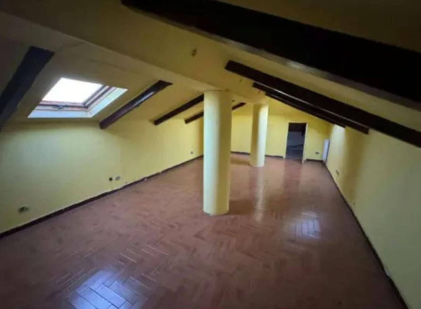 Stanza non arredata Stanza non arredata