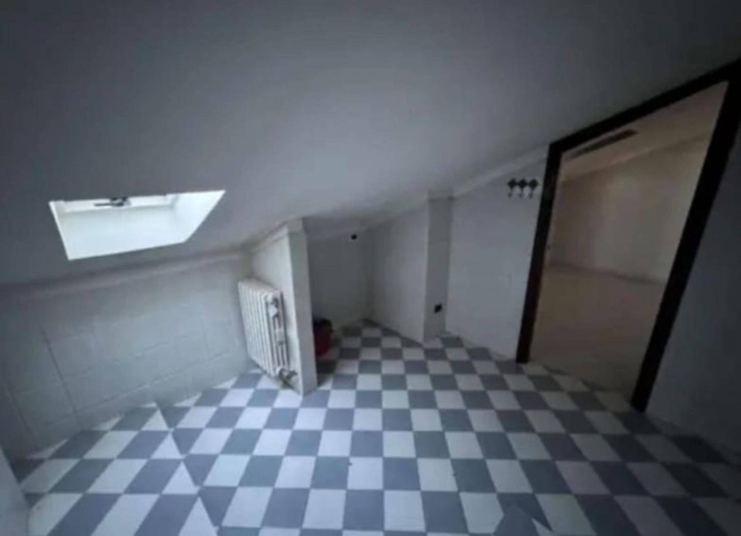 Stanza non arredata Stanza non arredata