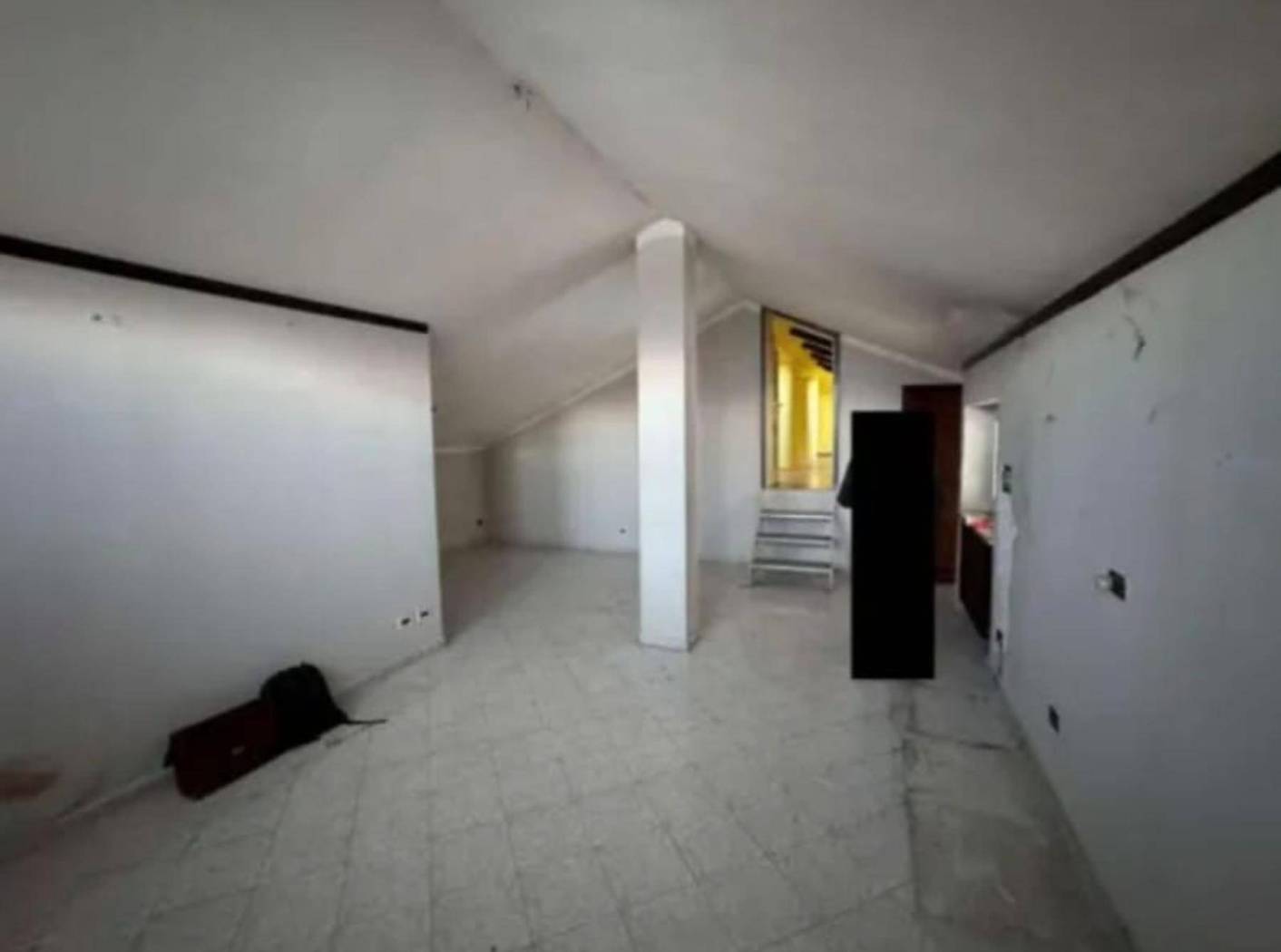 Interno non residenziale Interno non residenziale