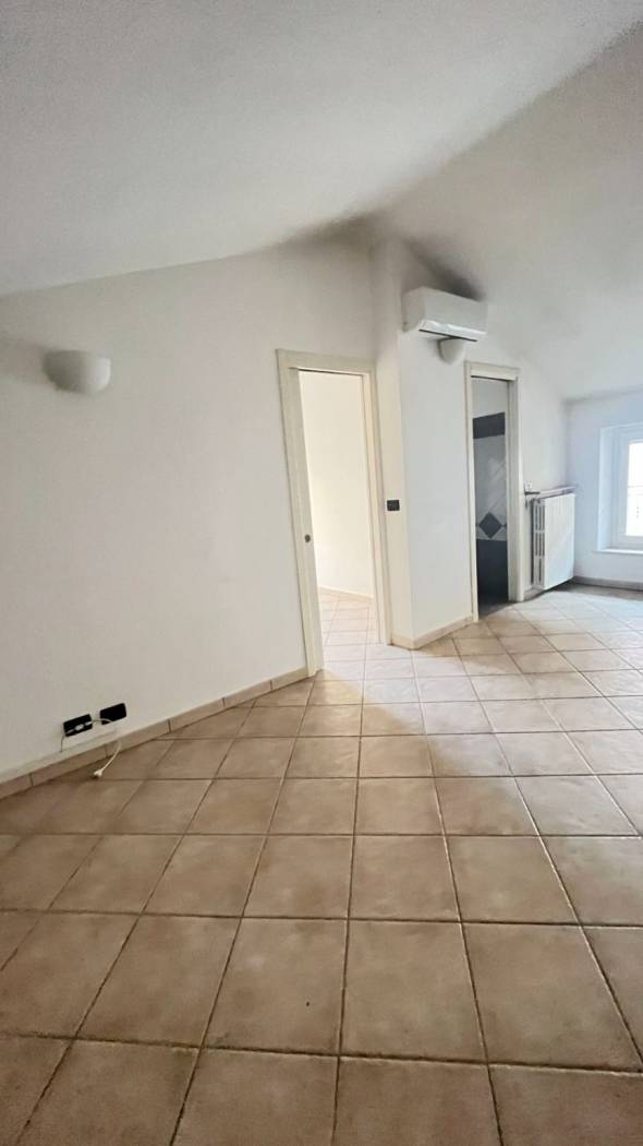 Stanza non arredata Stanza non arredata