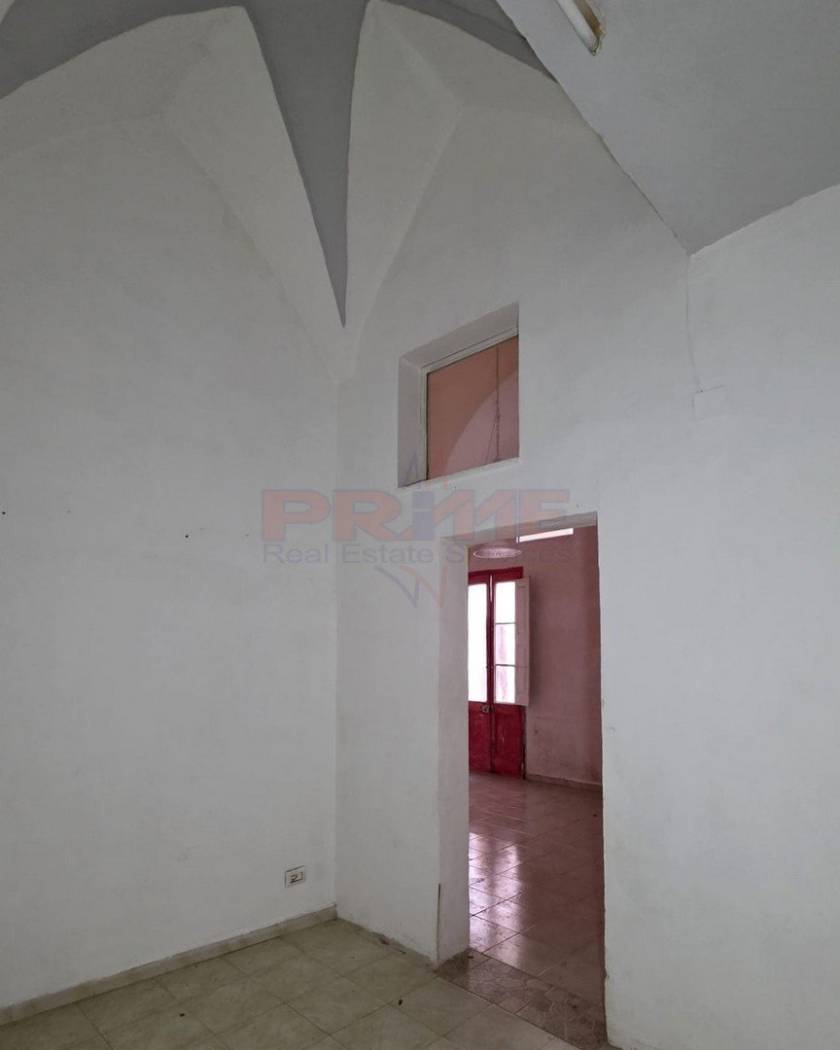 Stanza non arredata Stanza non arredata