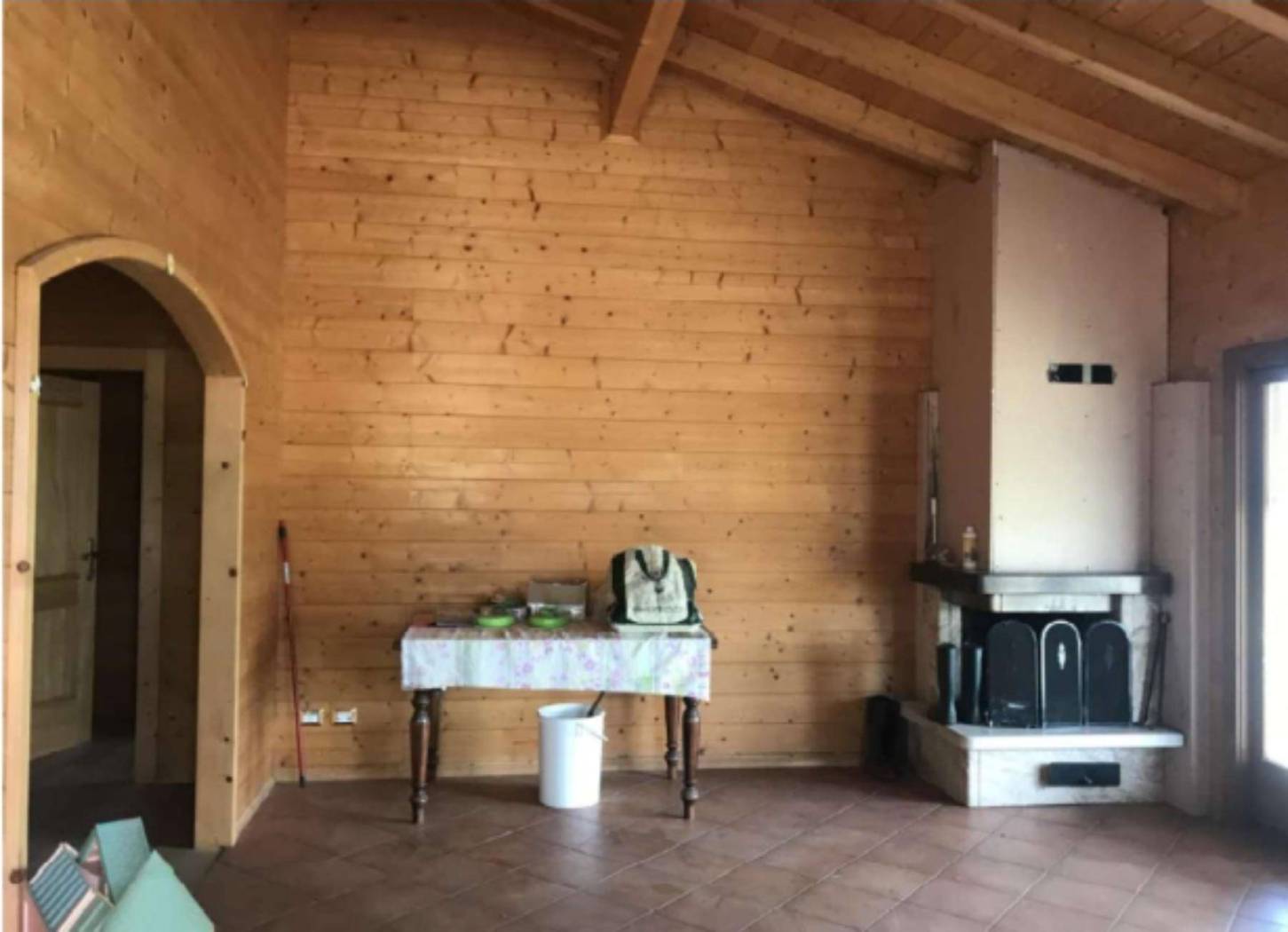 Stanza non arredata Stanza non arredata