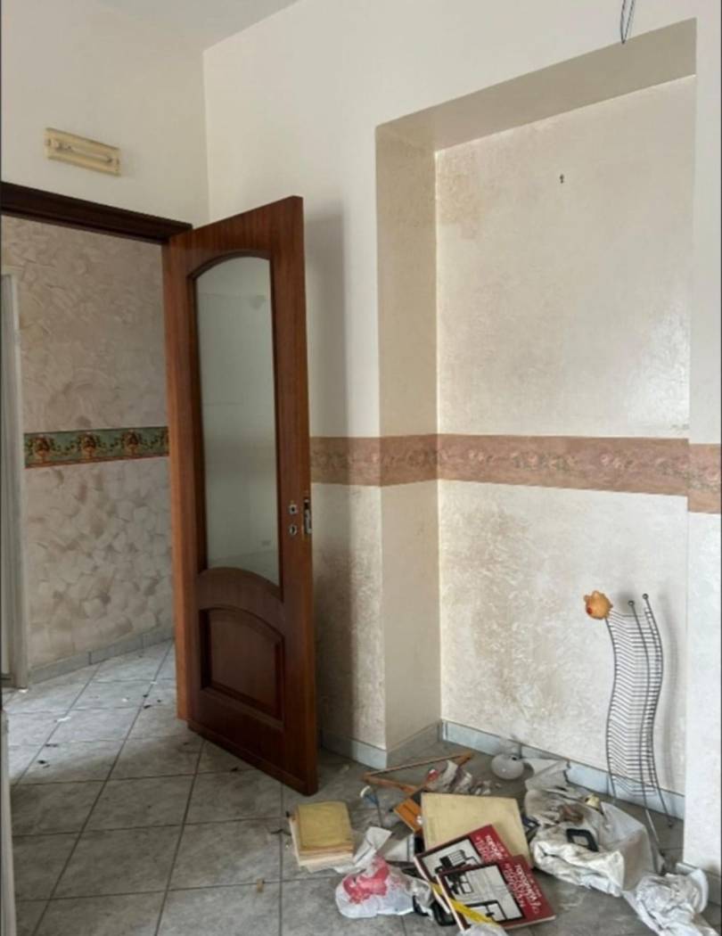 Disimpegno Disimpegno