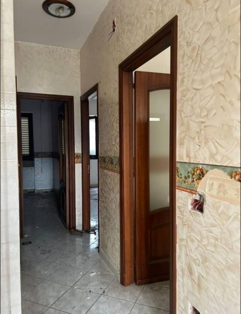 Disimpegno Disimpegno