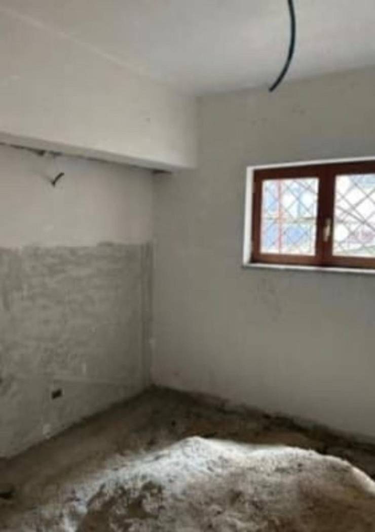 Stanza non arredata Stanza non arredata