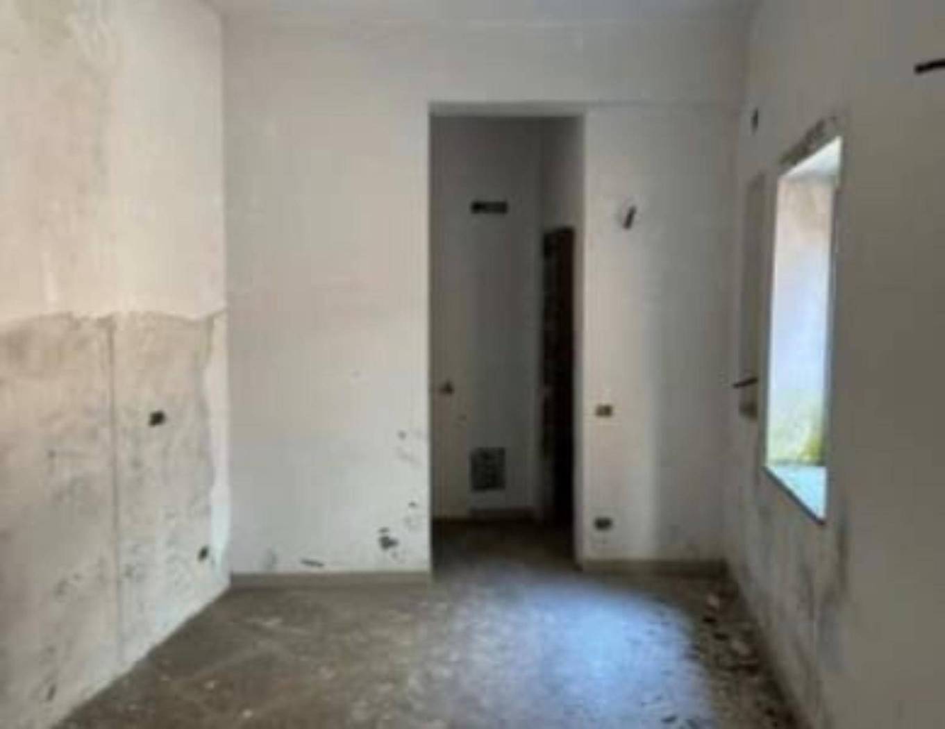 Stanza non arredata Stanza non arredata