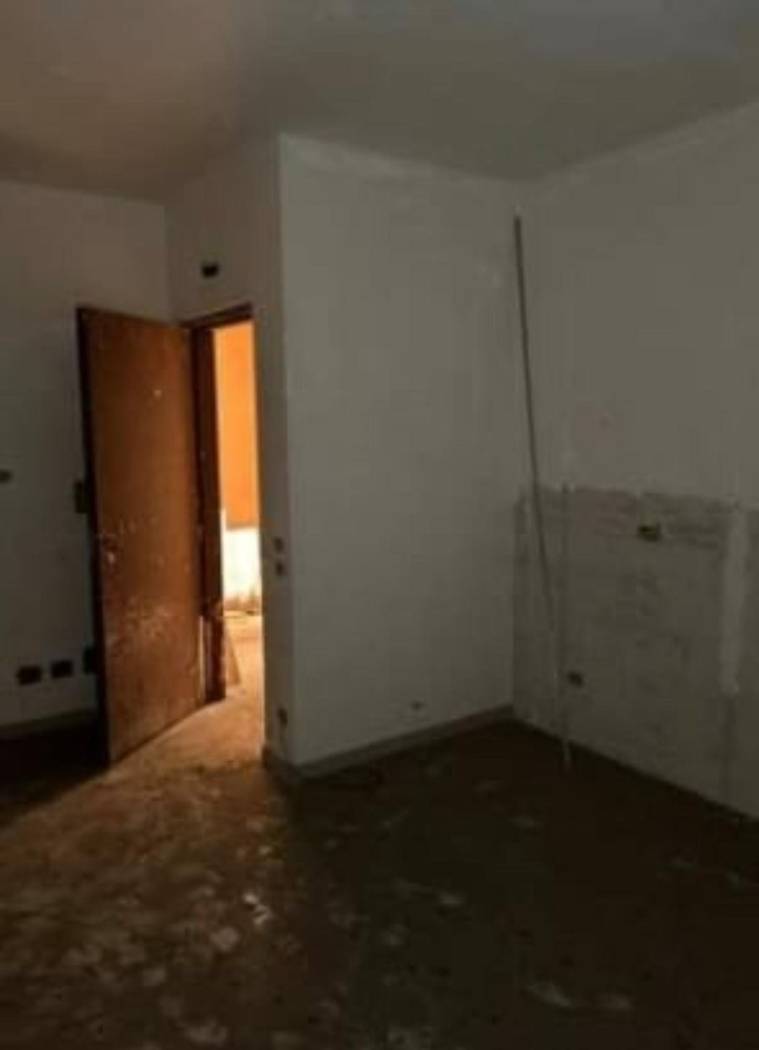 Stanza non arredata Stanza non arredata