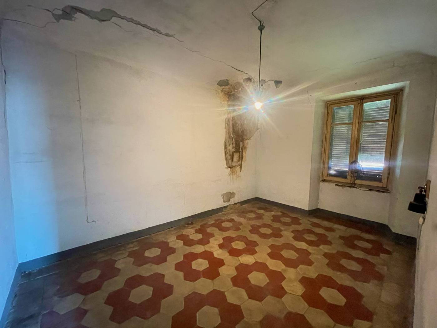 Stanza non arredata Stanza non arredata