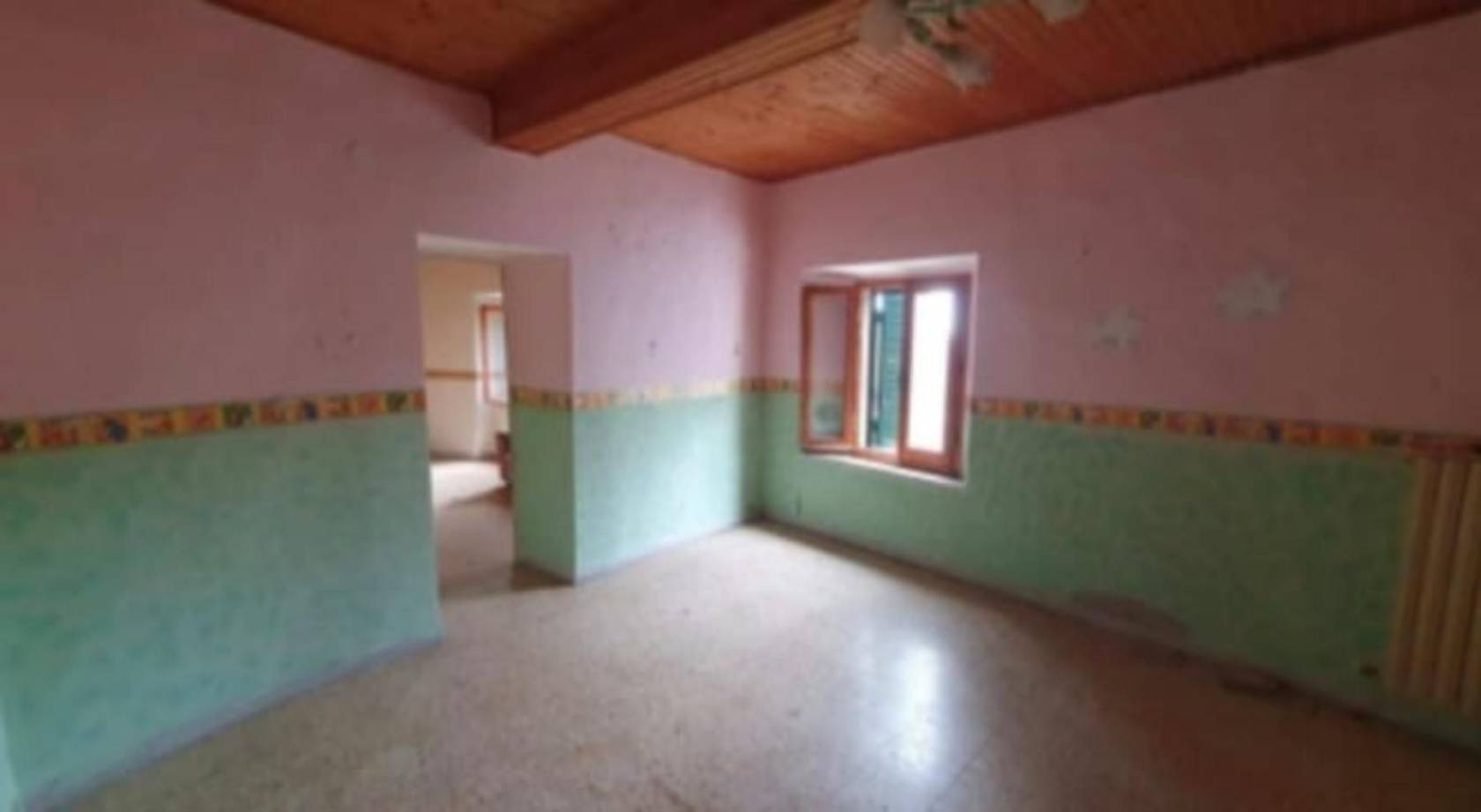 Stanza non arredata Stanza non arredata