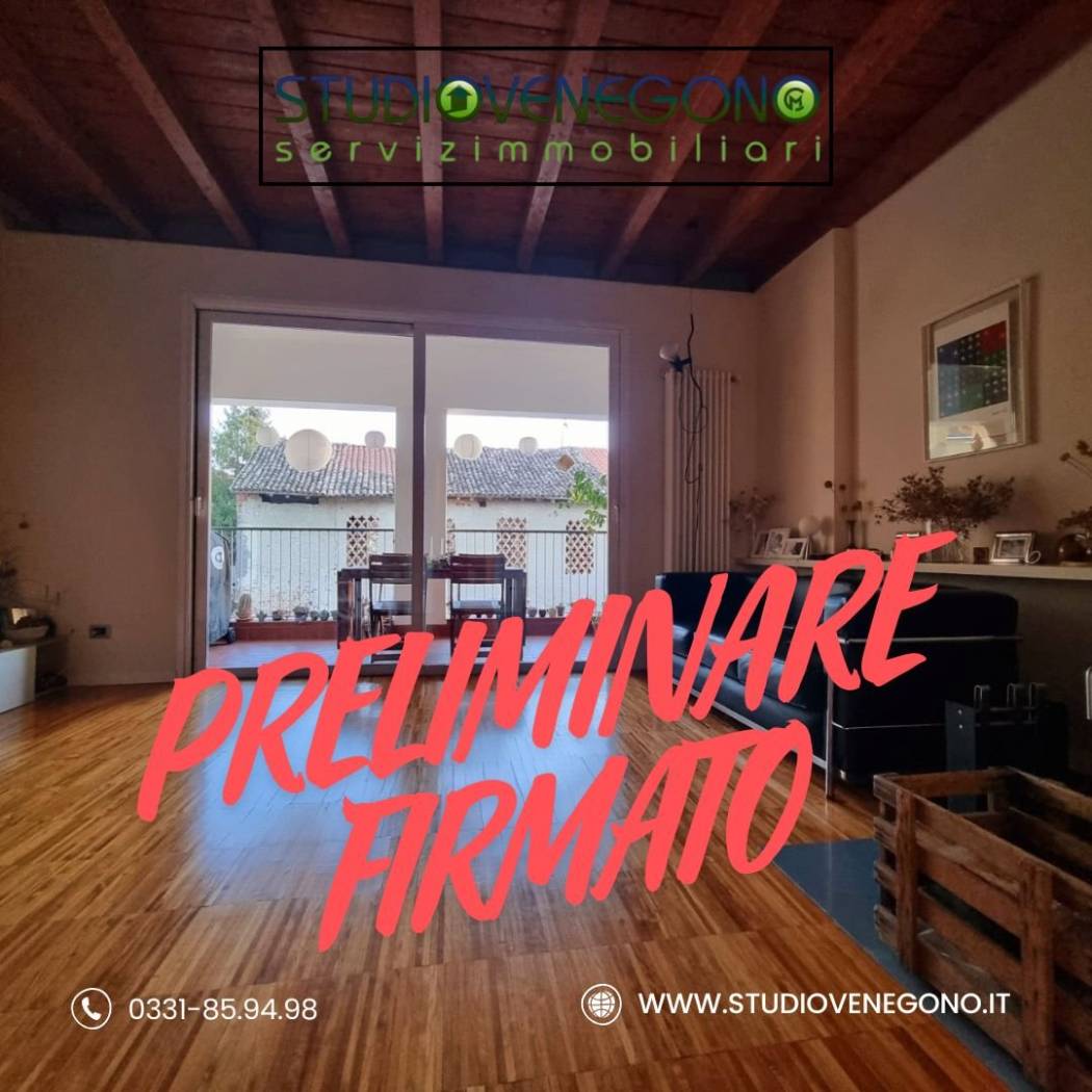 Nel centro di Venegono Superiore, a pochi passi dall'atmosfera tranquilla di Santa Maria e dagli spazi verdi del Parco Pratone, proponiamo questo 