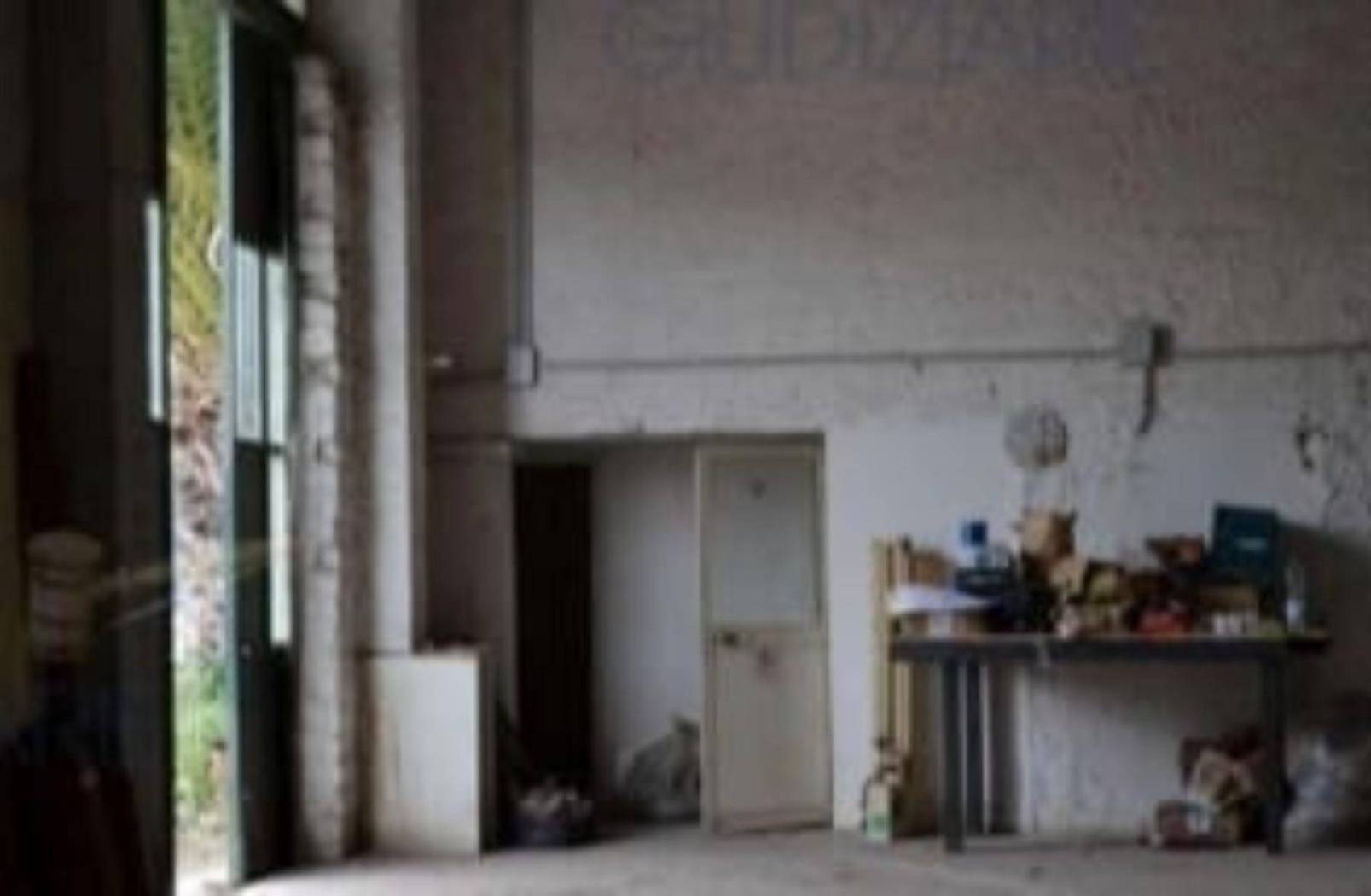 Interno non residenziale Interno non residenziale