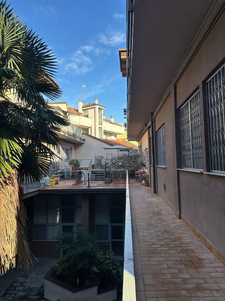 Interno non residenziale Interno non residenziale