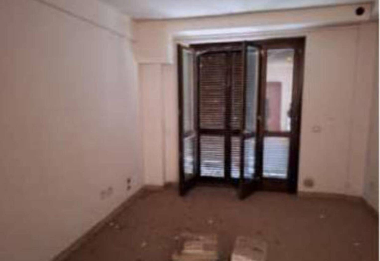 Stanza non arredata Stanza non arredata