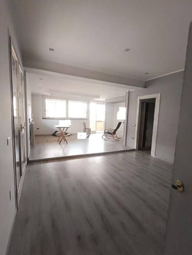 Stanza non arredata Stanza non arredata