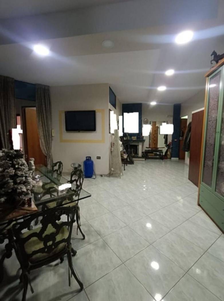 Interno non residenziale Interno non residenziale