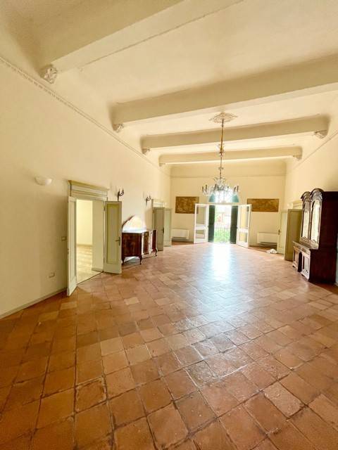 Interno non residenziale Interno non residenziale