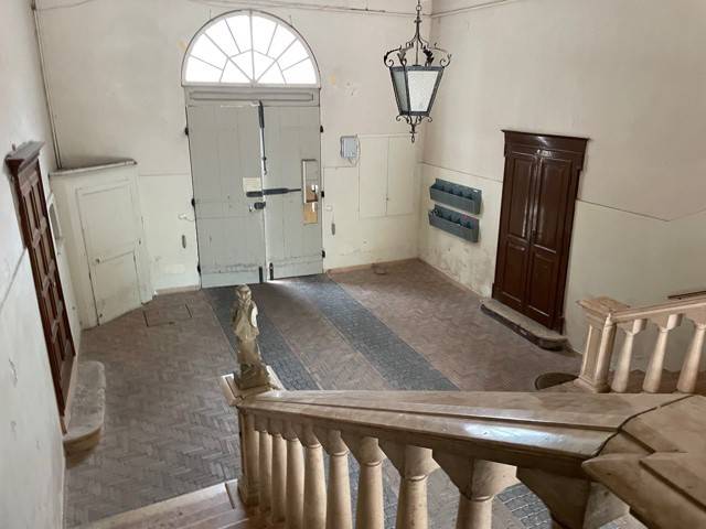 Interno non residenziale Interno non residenziale