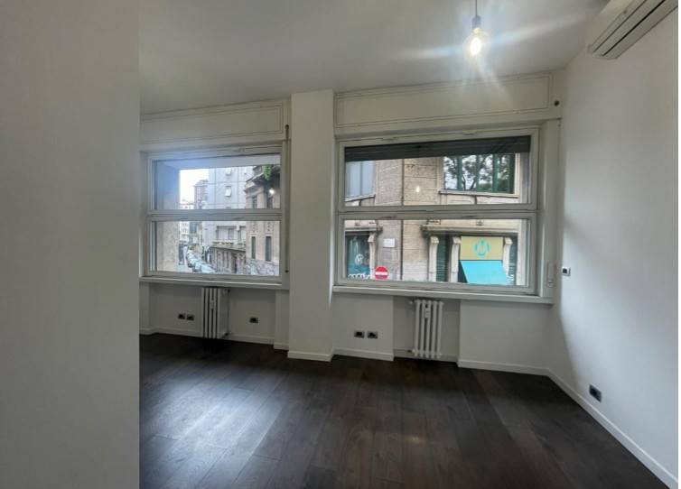 Stanza non arredata Stanza non arredata