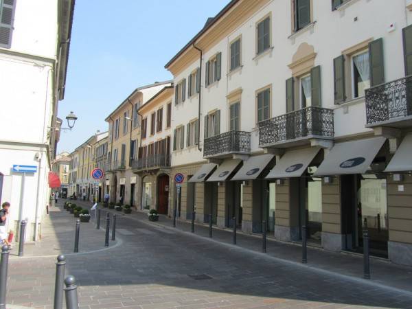 Monza - Adiacenze Isola Pedonale - Nel contesto di Borgo Bergamo riqualificato a livello urbanistico e a pochi passi dall'isola pedonale, affittiamo 