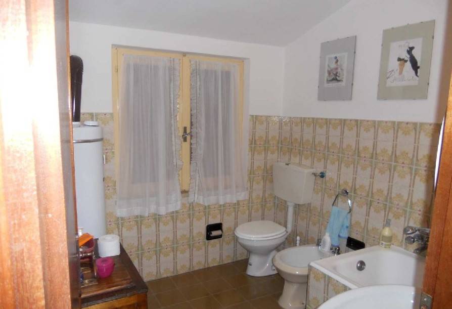 BAGNO CON VASCA BAGNO CON VASCA