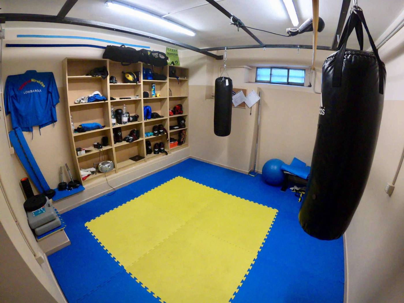 A5D3F3D4-AB61-40CE-9559-34C1D8EE139F