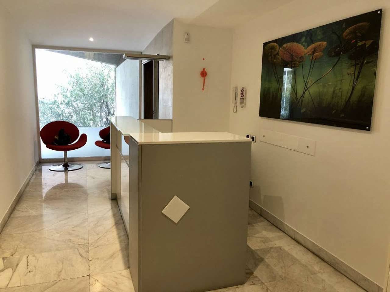 Bellissimo ufficio di 240 mq (categoria catastale A10) nel prestigioso Palazzo del Girasole progettato dal famoso architetto Moretti, tutelato dal 