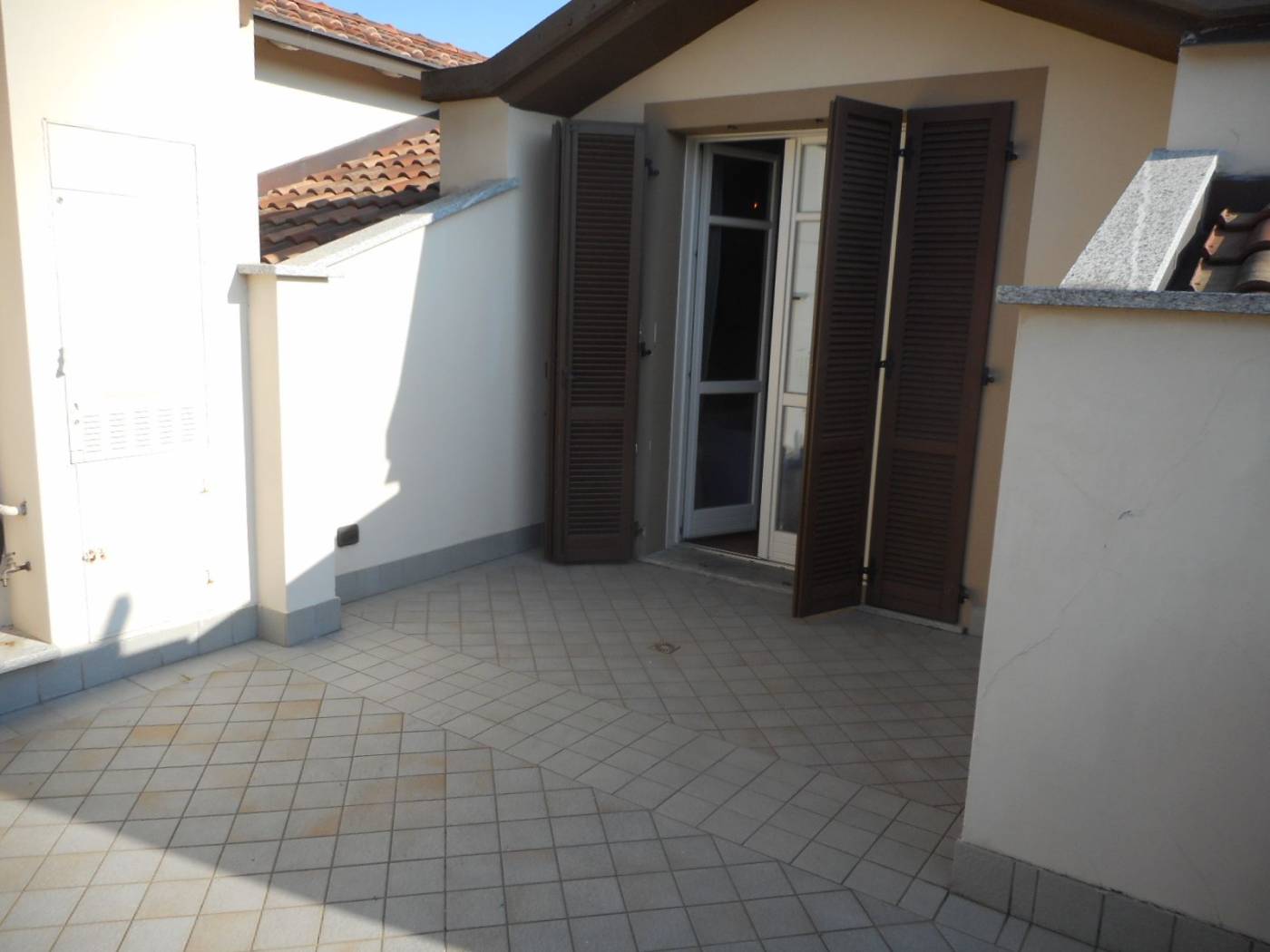 INGRESSO TERRAZZO INGRESSO TERRAZZO