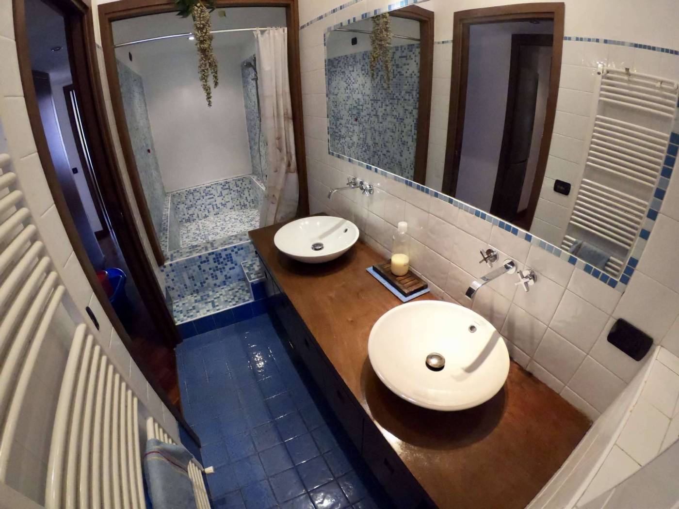 DCFA0072-AF67-4A80-8051-BD02971A4BA8