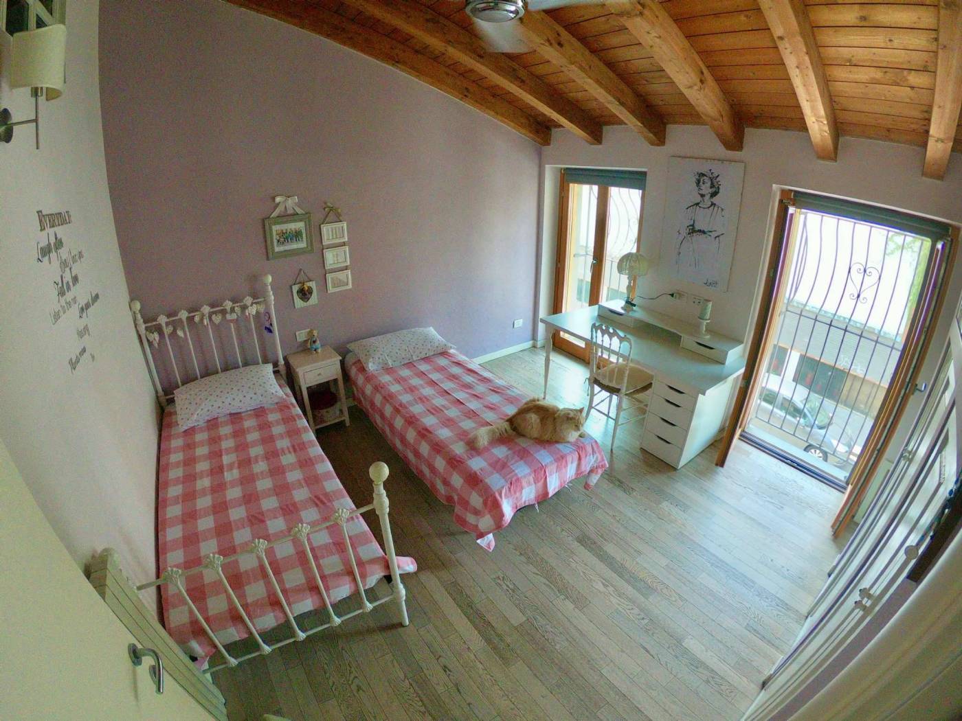 84D9E6EE-9A75-4D28-B723-8E2091758E0C