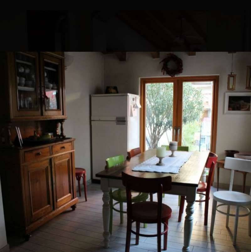 EB0C2E08-8FD9-49D4-99C4-9B90E2BC6142