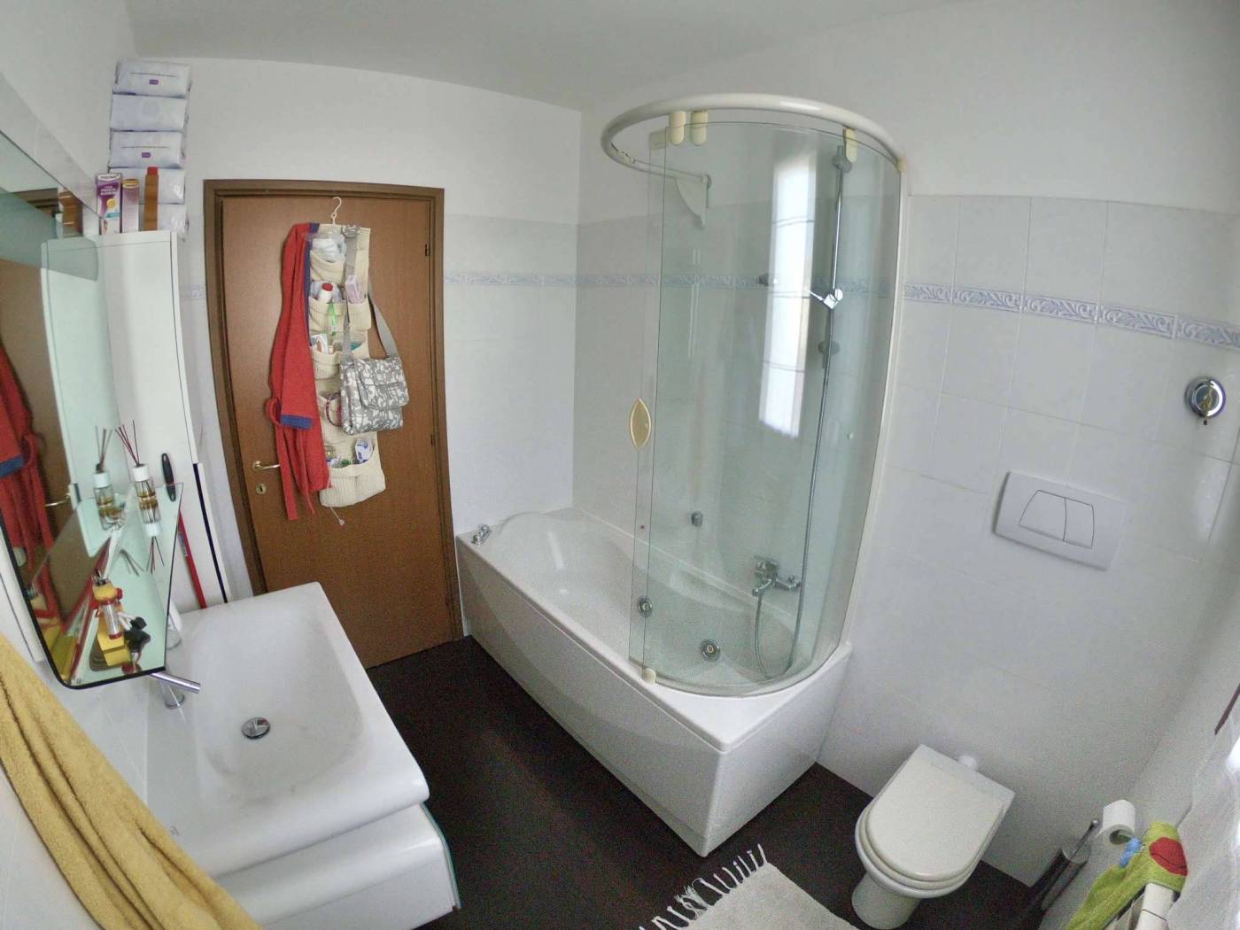 B5C649E7-02A2-450F-89CB-E2E7DE4A6C70